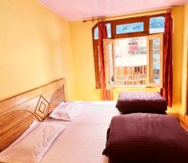 Bhatwari Hotel | Gongotri Vista Hotel