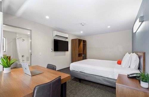 Agoura Hills Hotel | Good Nite Inn - Calabasas