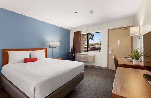 Camarillo Hotel | Good Nite Inn Camarillo