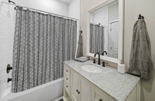 Port Bolivar Villa | Good Times At The Gulf! Walk 2 beach! Access to Playground/Pool