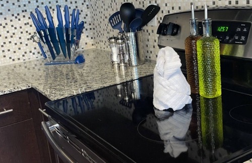 Orlando Apartment | Good Vibes only! Lux stay 5 min from universal!