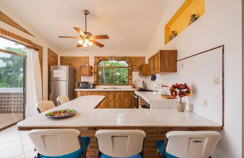 Emiliano Zapata Apartment | Good waves, cool people and great service