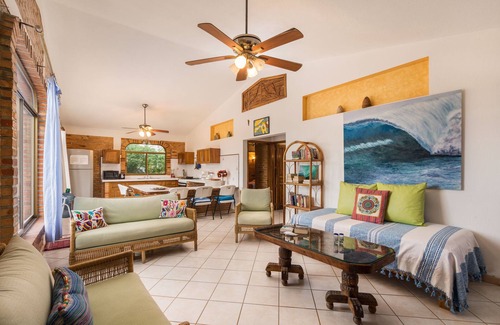 Emiliano Zapata Apartment | Good waves, cool people and great service