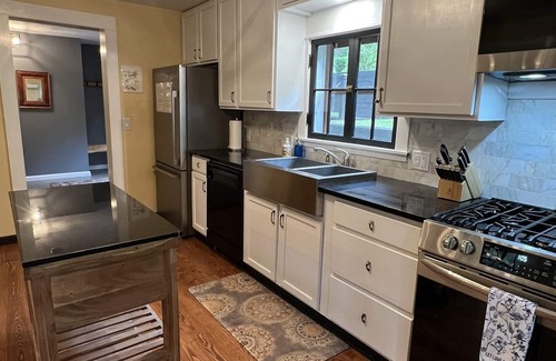 Oneonta House | Goodyear Lake Main Lodge