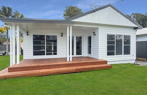 Dunbogan House | Googley's Cottage - Close to the beach