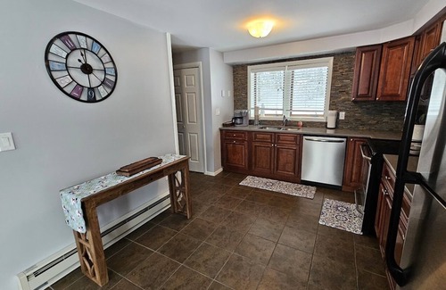 North Creek House | Gore Mnt. Adirondack 23E skis for rent