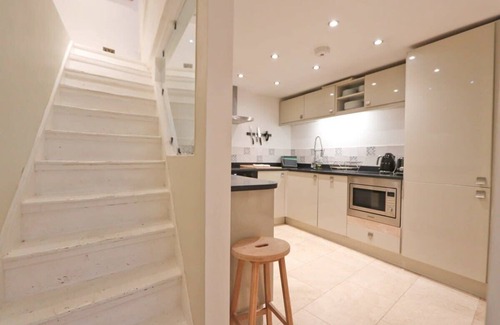 Clifton House | Gorgeous 3 Bedroom Town House In Clifton, Bristol