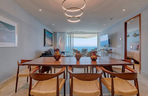 Conchas Chinas Condo | Gorgeous 3BR Oceanfront Condo at Sayan Indah