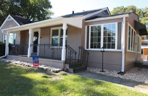 McDonough House | Gorgeous 4 Bedroom House in the Heart of McDonough