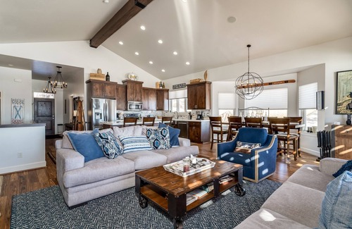 Eden House | Gorgeous 5 bedroom 4.5 bath home with incredible mountain and lake views.