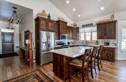 Eden House | Gorgeous 5 bedroom 4.5 bath home with incredible mountain and lake views.