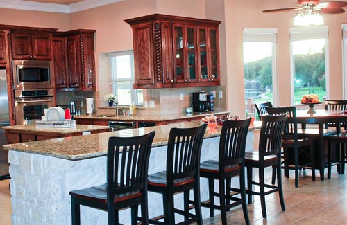 Malakoff House | Gorgeous 6 bedroom lakefront home perfect for families and large groups