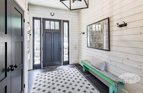 Baysville Cottage | Gorgeous 6bed 6bath cottage and bunkie on Lake of Bays! NW Exposure!