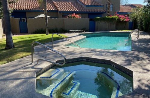 Blenman-Elm House | Gorgeous ALL NEW Smart Townhome, <1 mile to UA/Banner