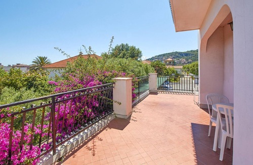 Pietra Ligure Apartment | Gorgeous apartment in Pietra Ligure