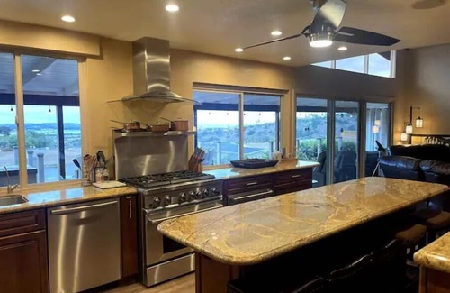 Bay Ho House | Gorgeous Bay & Ocean Views from large deck & homenn