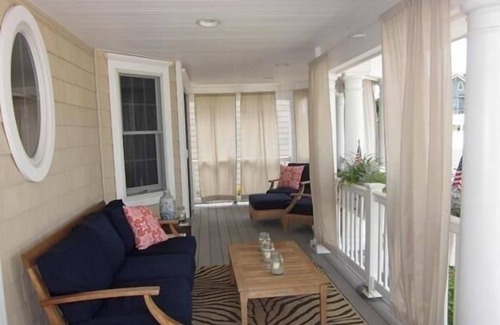 Avalon House | GORGEOUS BEACH BLOCK CUSTOM 3 STORY CONTEMPORARY HOME w/PRIVATE IN-GROUND HEATED POOL!