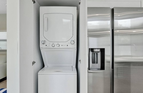 Deerfield Beach House | Gorgeous Beach Retreat sleeps 14 combining Units A & B.