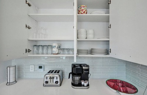 Deerfield Beach House | Gorgeous Beach Retreat sleeps 14 combining Units A & B.