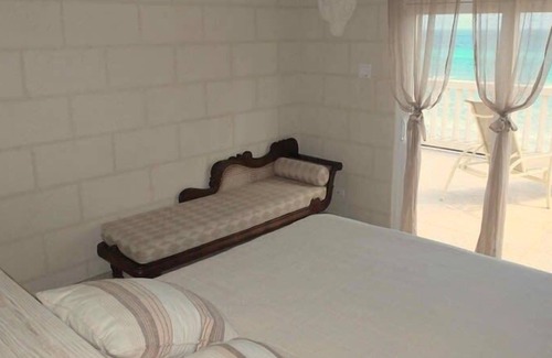 Gall Hill Villa | Gorgeous Beachfront Villa