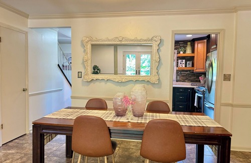 Hoover House | Gorgeous & Conveniently Located Townhome - Hoover/Vestavia - UAB - Met