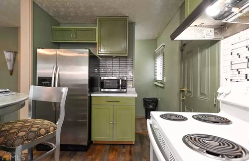 Athens Cottage | Gorgeous Cottage Near UGA