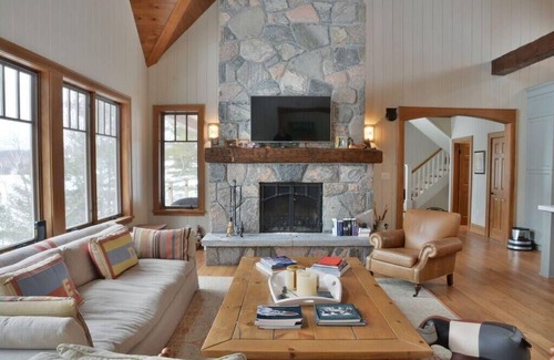 Rosseau Cottage | Gorgeous Cottage on Lake Rosseau with Picturesque Views!