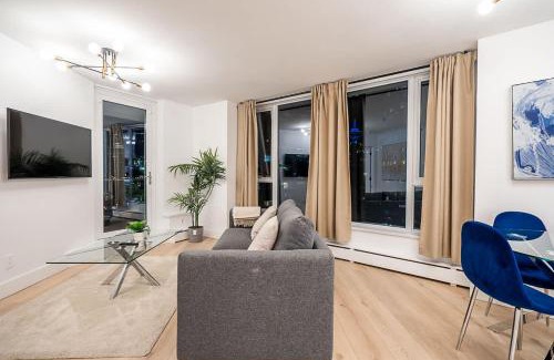 Crosstown Apartment | Gorgeous Downtown Unit with City Views