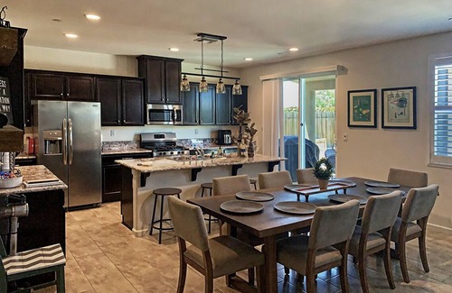 Visalia House | Gorgeous Family Home near Sequoia National Park