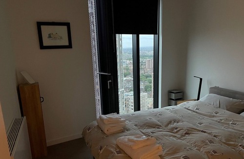 Elephant and Castle Apartment | Gorgeous Flat in Amazing London Location, Incredible Views - Great Transport