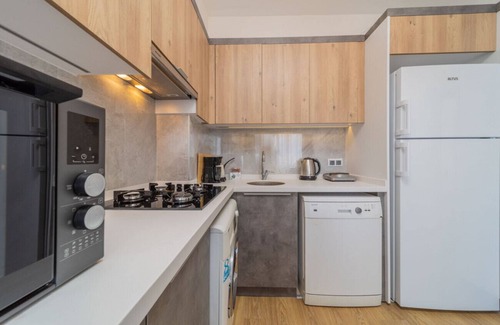 Kepez Apartment | Gorgeous Flat with Shared Pool in Kepez