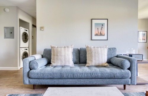 Foster City Apartment | Gorgeous Foster City 1BR w/Pool, W/D, Gym, near highways, by Blueground
