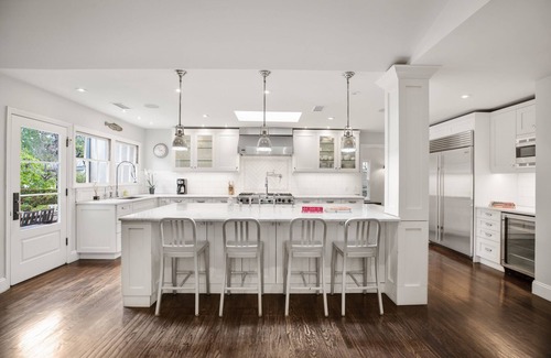 Toluca Lake House | Gorgeous Gated Home with pool in exclusive neighborhood