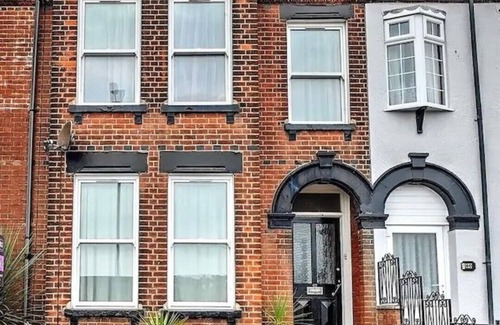 Hopton House | Gorgeous Gorleston Edwardian terraced house