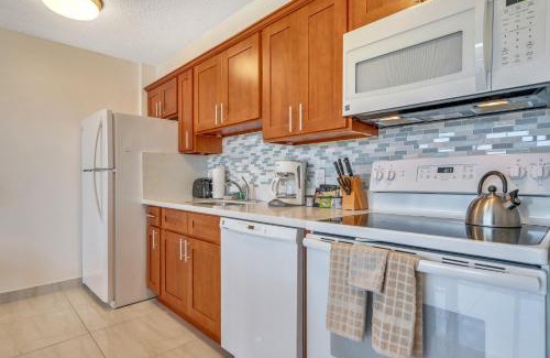 Honolulu Apartment | Gorgeous High Rise Waikiki Condo with Ocean and Diamond Head Views