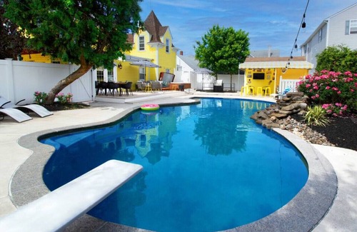 Wildwood House | Gorgeous historic Victorian with 8 bedroom/4 baths