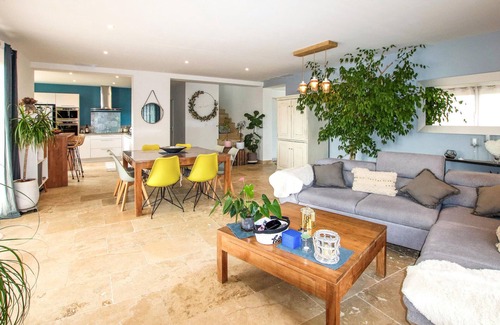 Caumont-sur-Durance House | Gorgeous home in Caumont sur Durance