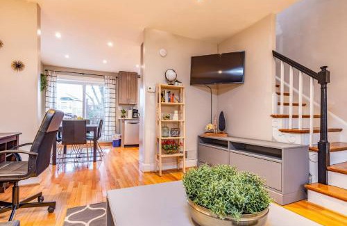 Potomac West House | Gorgeous Home 10 min to DC by CozySuites