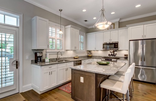Eastside House | Gorgeous Home by Crawford Square w Private Parking