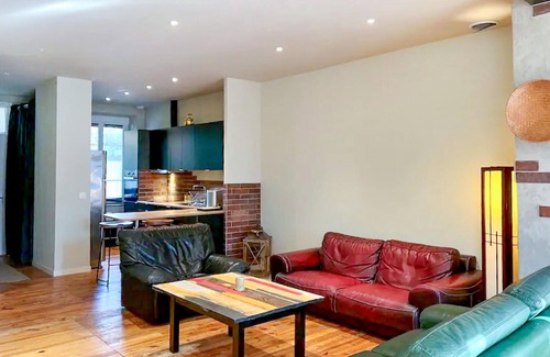 Bourg-les-Valence House | Gorgeous home in Bourg les Valence