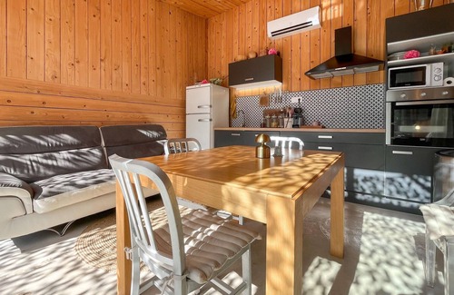 Salon-de-Provence House | Gorgeous home in Salon-de-Provence with WiFi