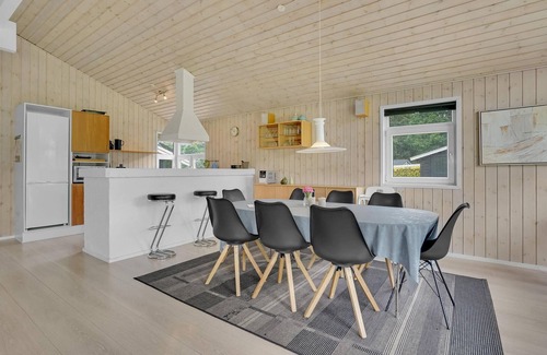 Aabenraa House | Gorgeous home in Aabenraa with WiFi