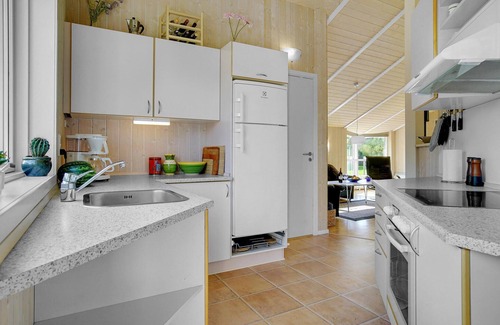 Hoeve Strand House | Gorgeous home in Asnæs with WiFi