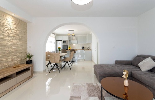 Benkovac House | Gorgeous home in Benkovac with WiFi
