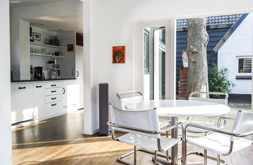 Bergen House | Gorgeous home in Bergen with WiFi