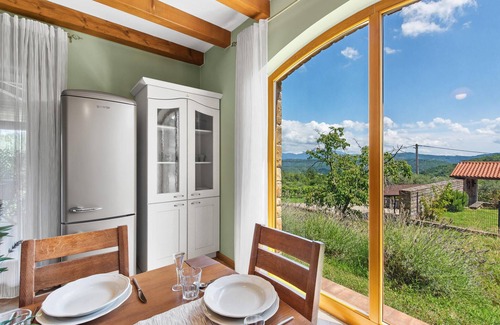Buzet House | Gorgeous home in Buzet with WiFi