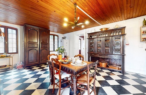 Chessy House | Gorgeous home in Chessy with WiFi