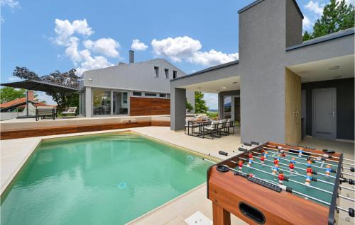 Gornji Kneginec House | Gorgeous Home In Gornji Kneginec
