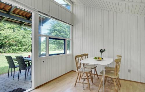 Hampen House | Gorgeous Home In Hampen With Wifi