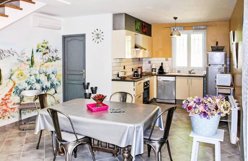 Merindol House | Gorgeous home in Merindol